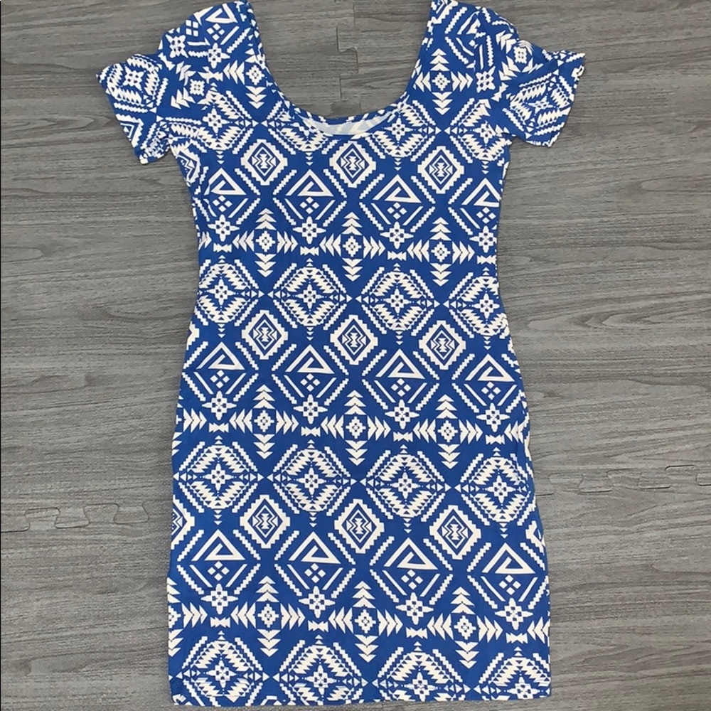 Forever 21 Form fitting dress (M)